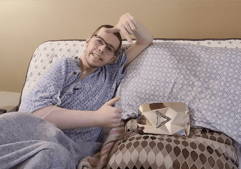 Technoblade: YouTuber announces his death, age 23, with ‘so long nerds’ video after cancer battle Technoblade: YouTuber announces his death, age 23, with ‘so long nerds’ video after cancer battle