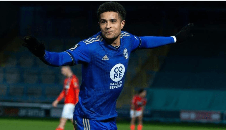 Halifax player signs new contract, immediately goes to Love Island villa