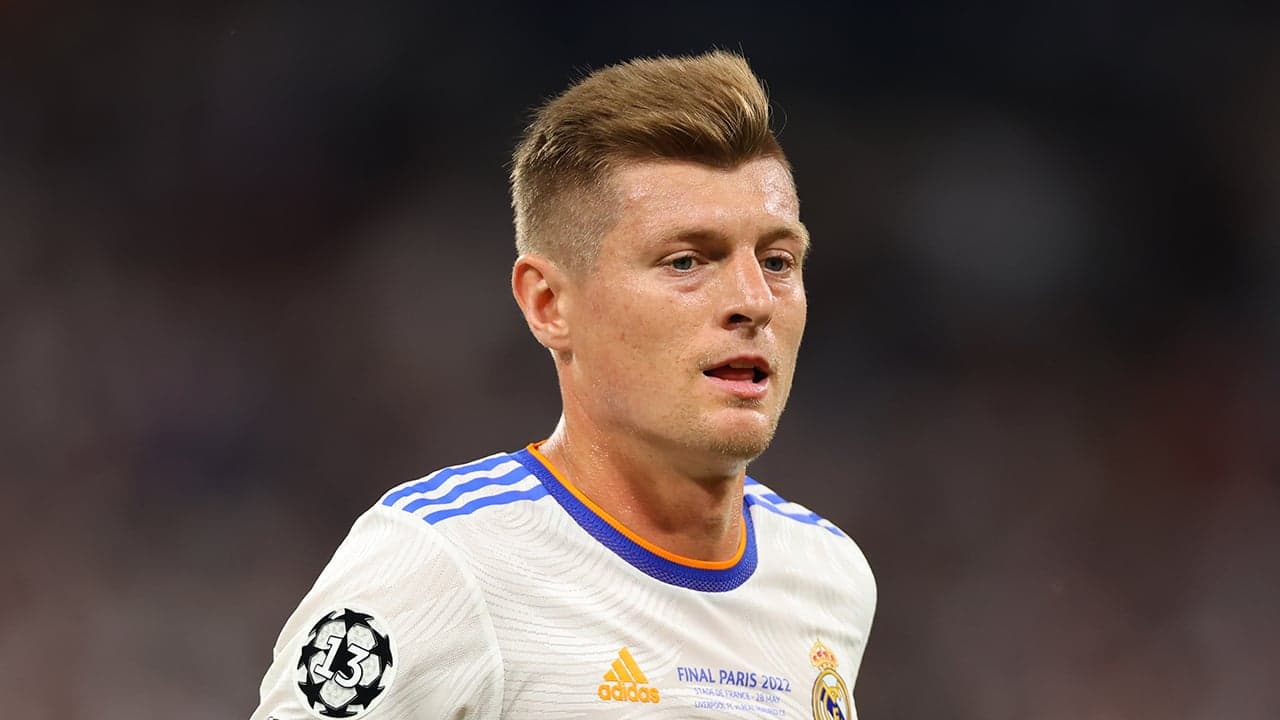 Toni Kroos clashes with Bundesliga club Schalke following Ed Sheeran comments