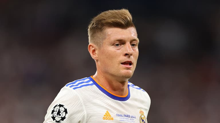 Toni Kroos clashes with Bundesliga club Schalke following Ed Sheeran comments Toni Kroos clashes with Bundesliga club Schalke following Ed Sheeran comments