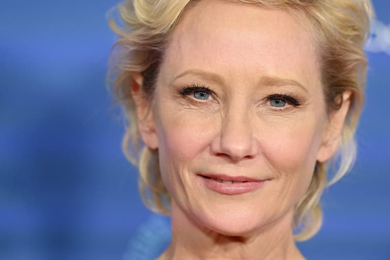 Actor Anne Heche dies aged 53 a week after car crash Actor Anne Heche dies aged 53 a week after car crash