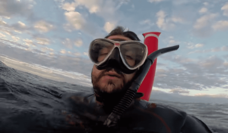 Diver stranded at sea captures his ‘final moments’ Diver stranded at sea captures his ‘final moments’