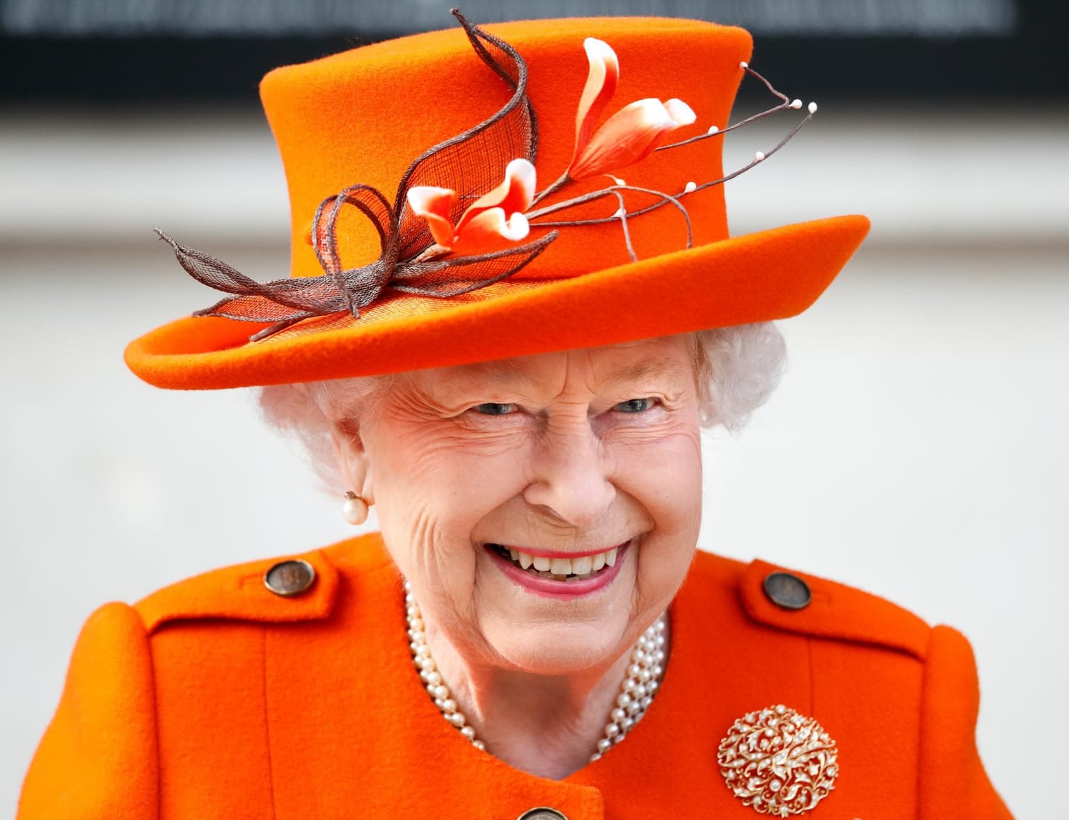Sick scammers pretend to be the Queen in most unconvincing con you’ve ever seen