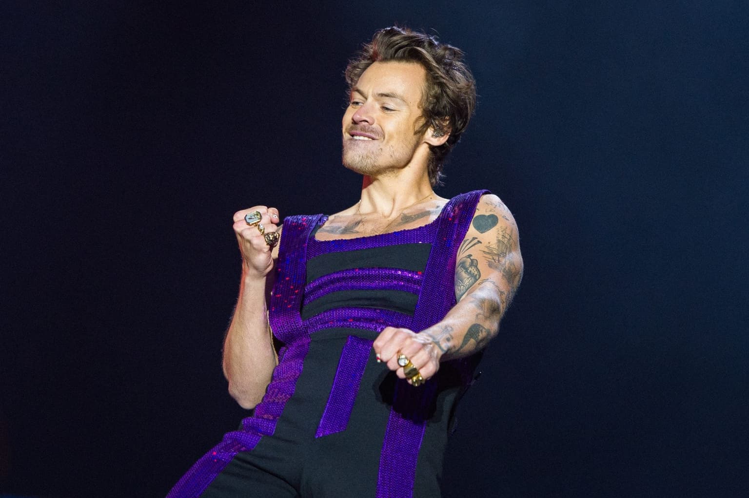 Harry Styles fan complains they will struggle to pay rent after paying hundreds for two tickets