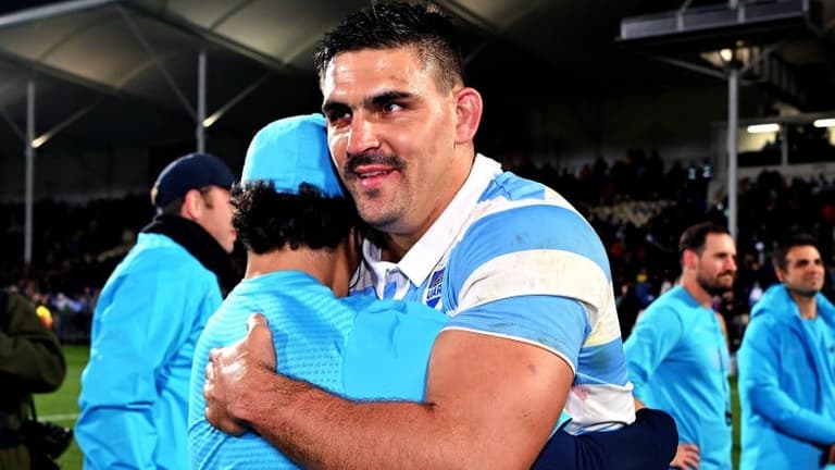 Dane Coles gets ‘Buenos Aires handshake’ from Pablo Matera after All Blacks thrash Argentina Dane Coles gets ‘Buenos Aires handshake’ from Pablo Matera after All Blacks thrash Argentina