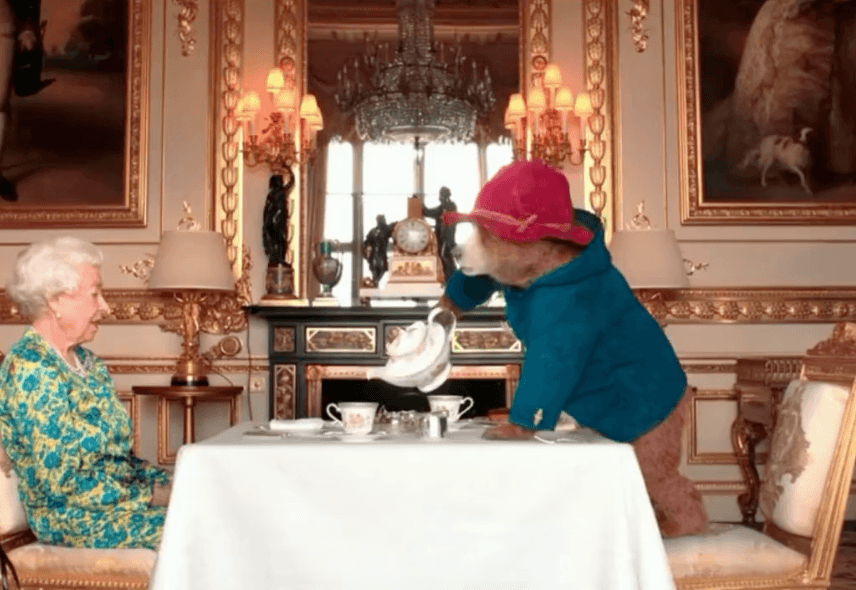 Paddington Bear’s touching tribute to Queen has mourners in tears