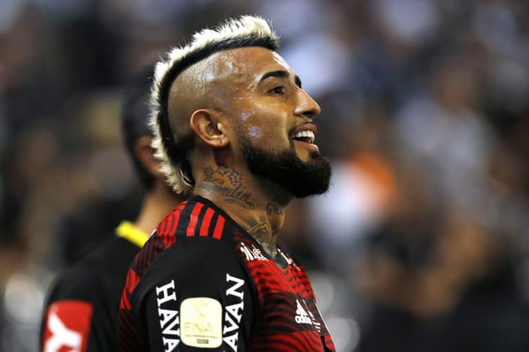 Arturo Vidal watches dad’s funeral on Instagram hours before playing in cup final Arturo Vidal watches dad’s funeral on Instagram hours before playing in cup final