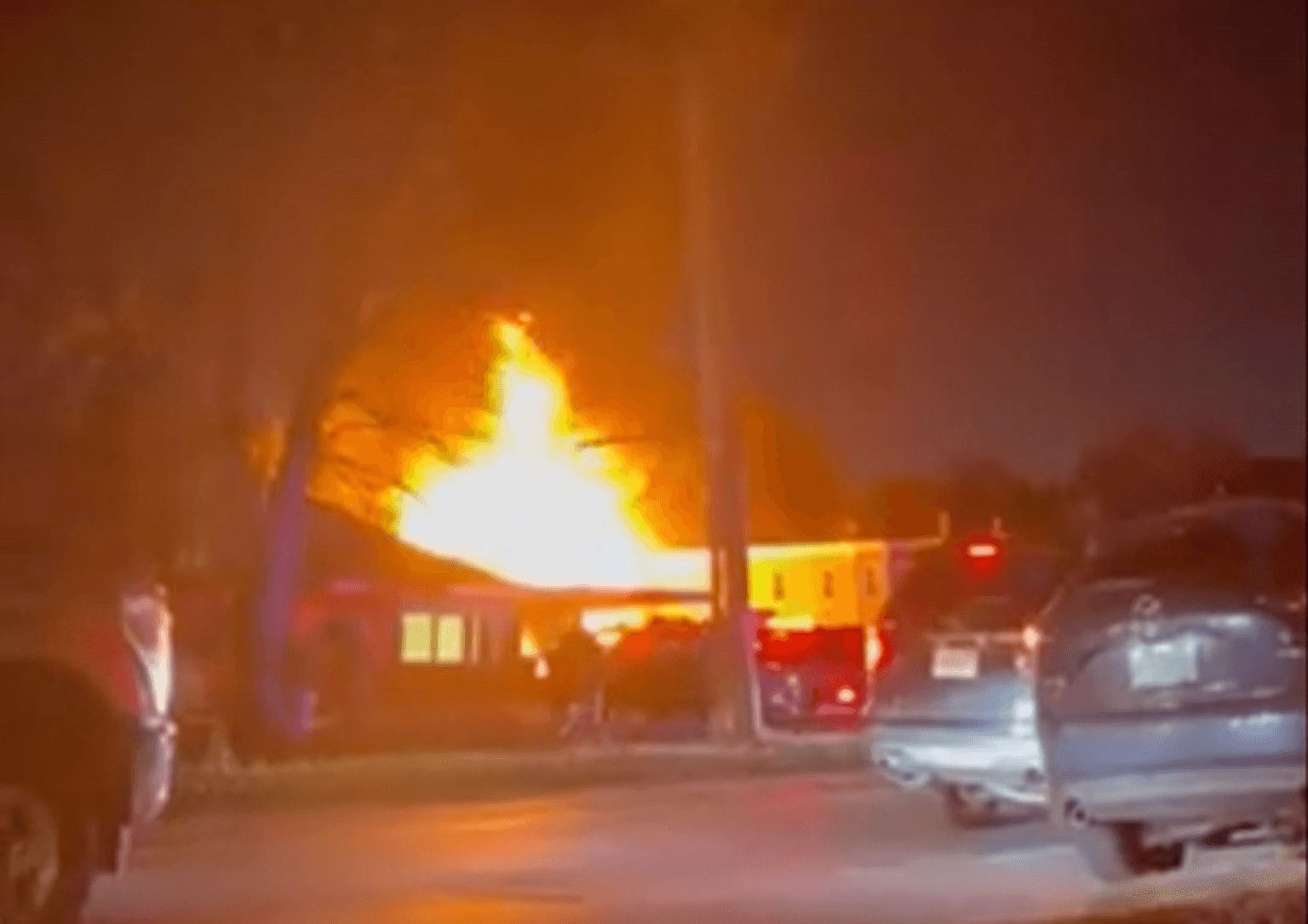 Plane crashes into US apartment building, killing everyone on board