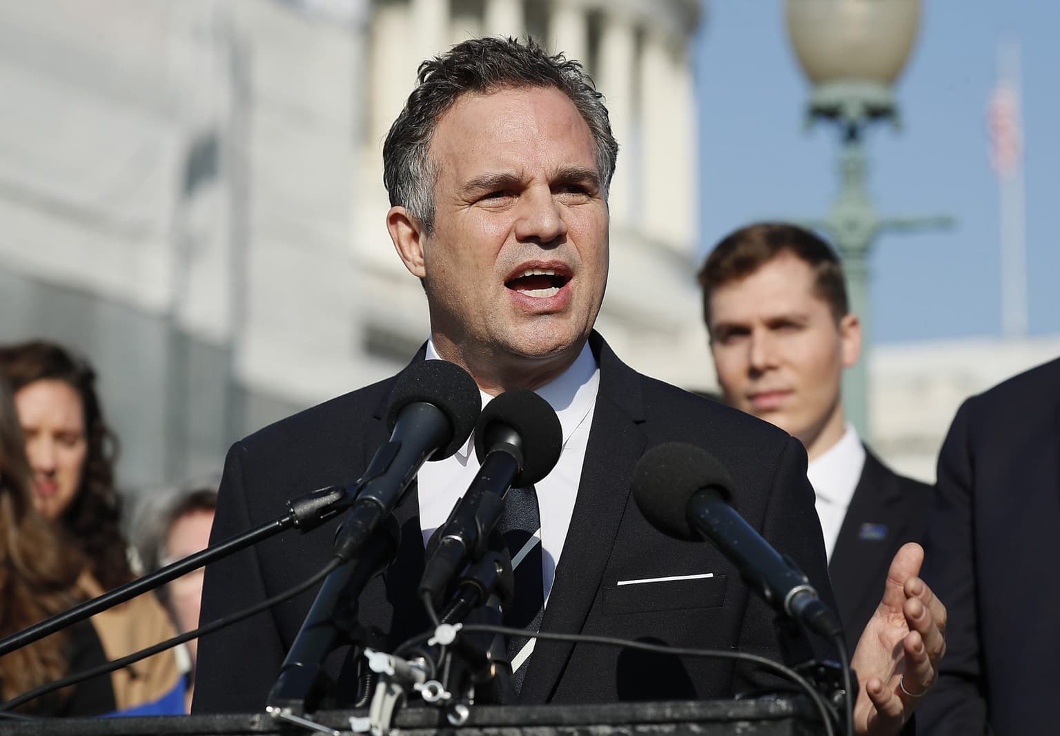 Mark Ruffalo warns Elon Musk to get off Twitter after takeover