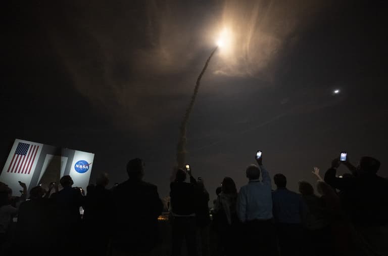 NASA release breathtaking pictures of Earth after historic Artemis launch NASA release breathtaking pictures of Earth after historic Artemis launch