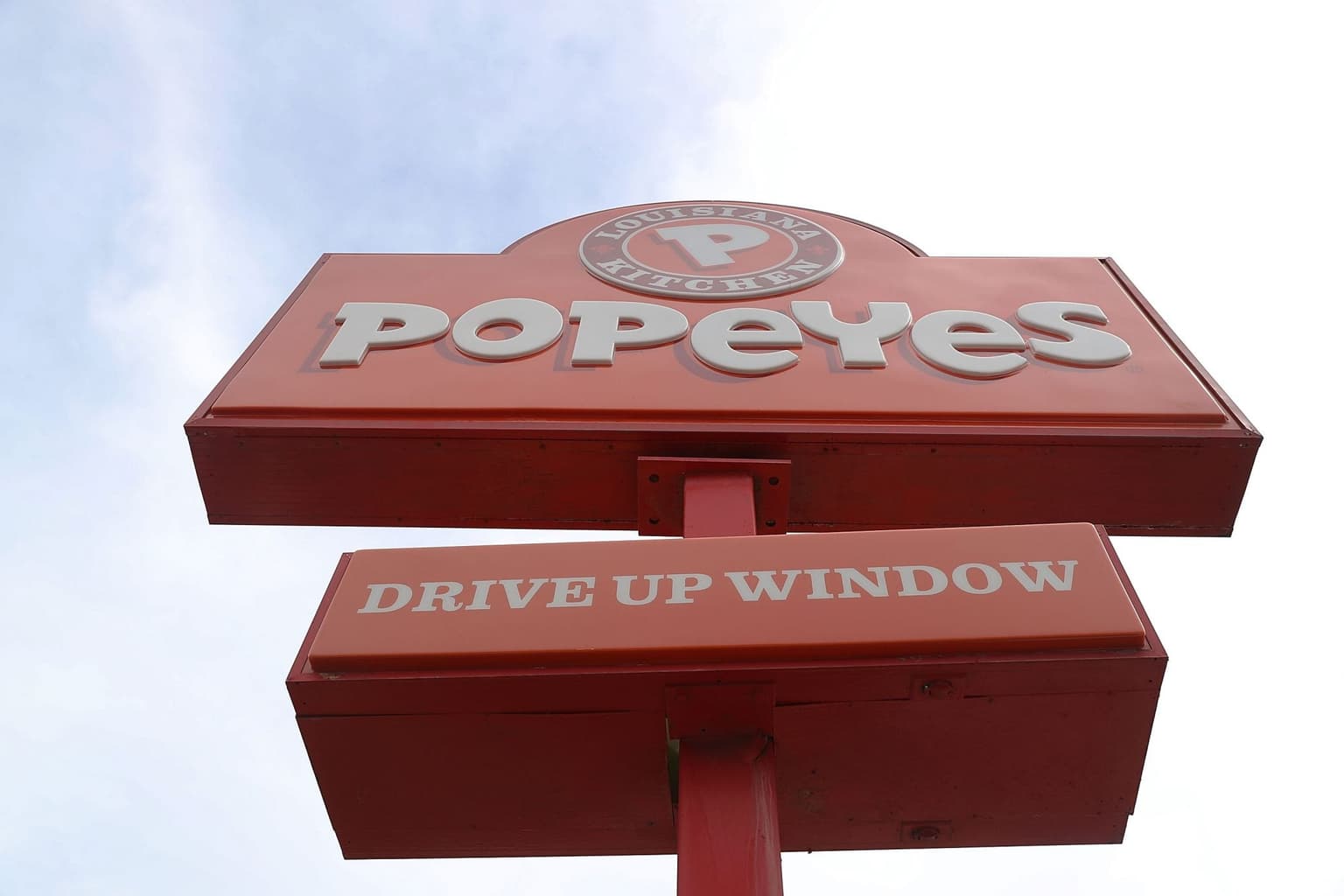 US fast food chain to open drive-thrus in UK after punters queue from 5am to try it out