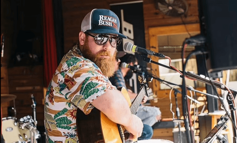 Country singer Jake Flint, 37, dies in his sleep just hours after his wedding Country singer Jake Flint, 37, dies in his sleep just hours after his wedding