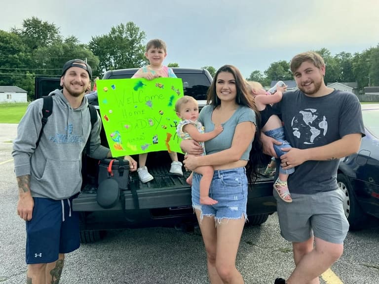 Mum is best friends with her ex – and even helped set him up with his new girlfriend Mum is best friends with her ex – and even helped set him up with his new girlfriend