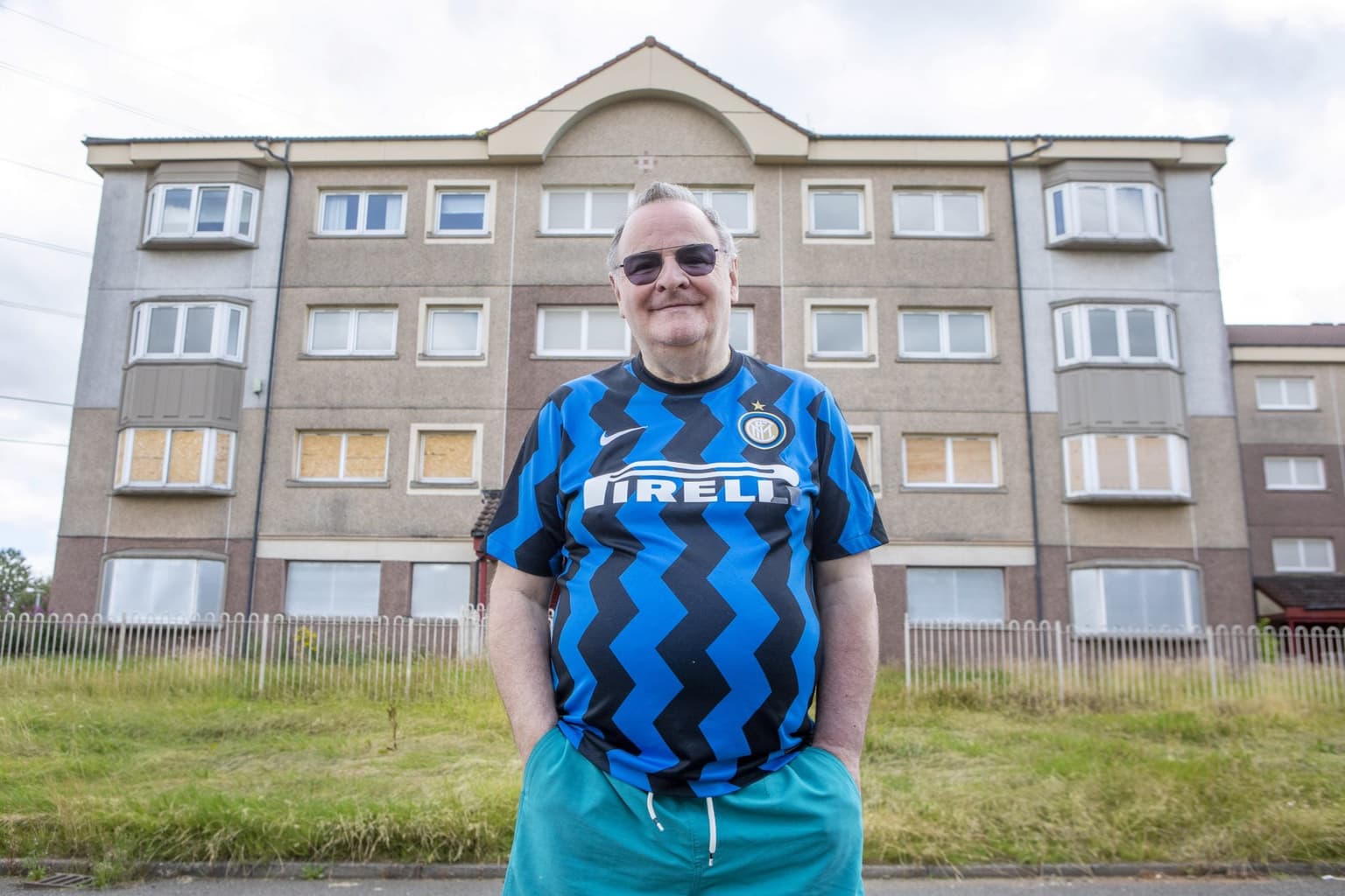 Last person living on ‘Britain’s loneliest street’ after demolition order is now re-decorating