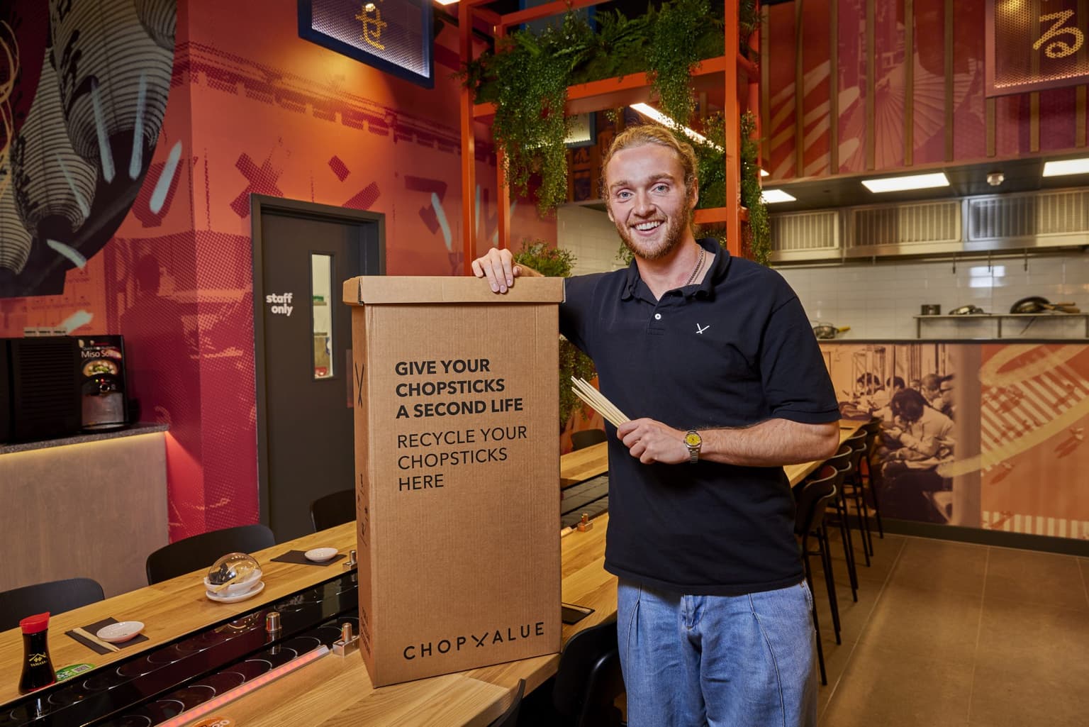 Everton’s Tom Davies partners with ChopValue and Fnatic to deliver world’s most sustainable gaming desk