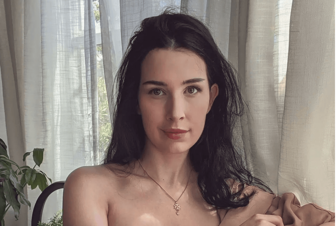 OnlyFans creator is selling her eggs because she has ‘wonderful genes’