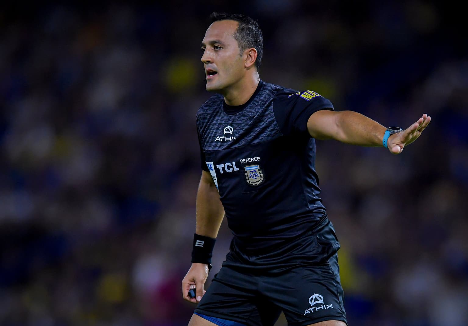 Referee gives bizarre red card to player moments after running into him