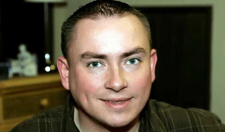 Emmerdale’s Dale Meeks dies age 47 as Ant and Dec lead tributes for actor Emmerdale’s Dale Meeks dies age 47 as Ant and Dec lead tributes for actor