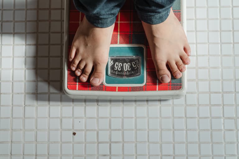 Brits blame cost of living crisis for putting on weight Brits blame cost of living crisis for putting on weight