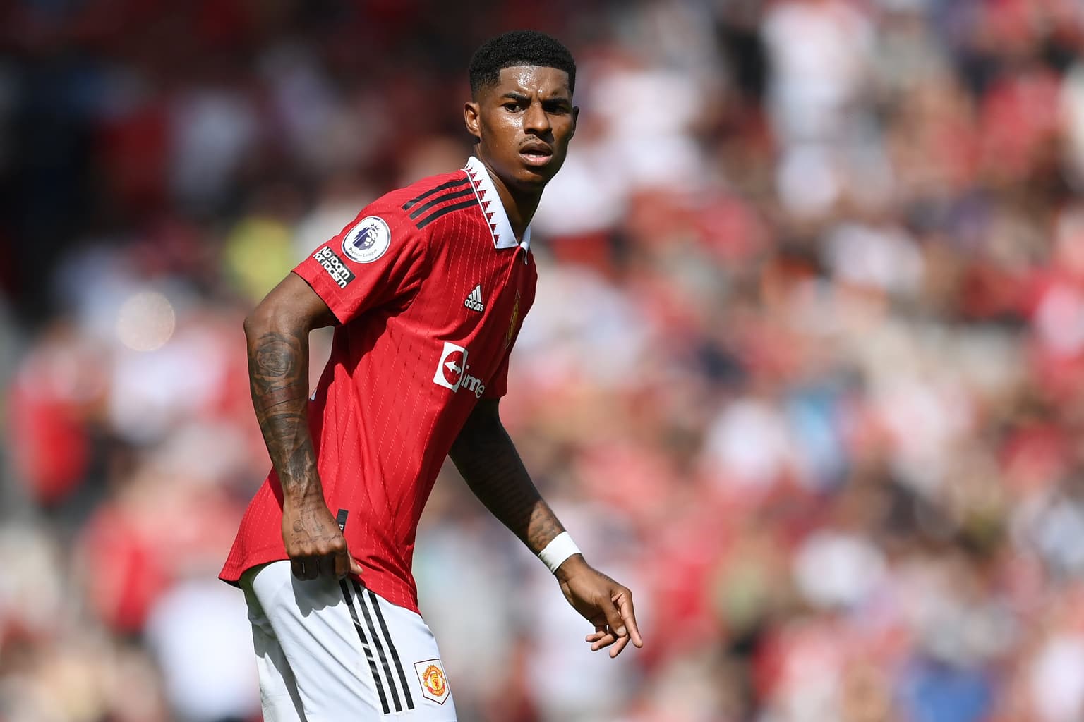 Marcus Rashford rescues female footballer from mob in nightclub