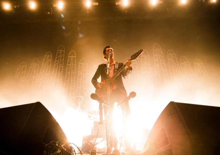 Arctic Monkeys delight fans with setlist full of old-school classics Arctic Monkeys delight fans with setlist full of old-school classics