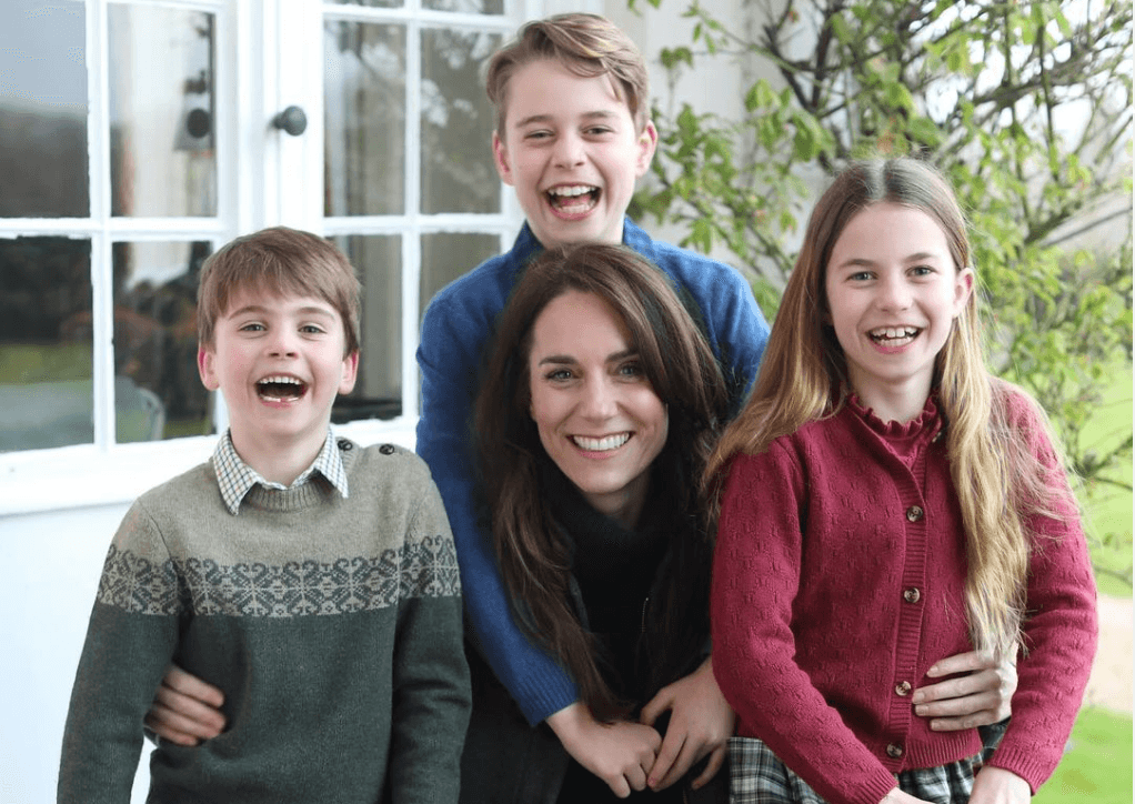 First official picture of Princess of Wales released since surgery