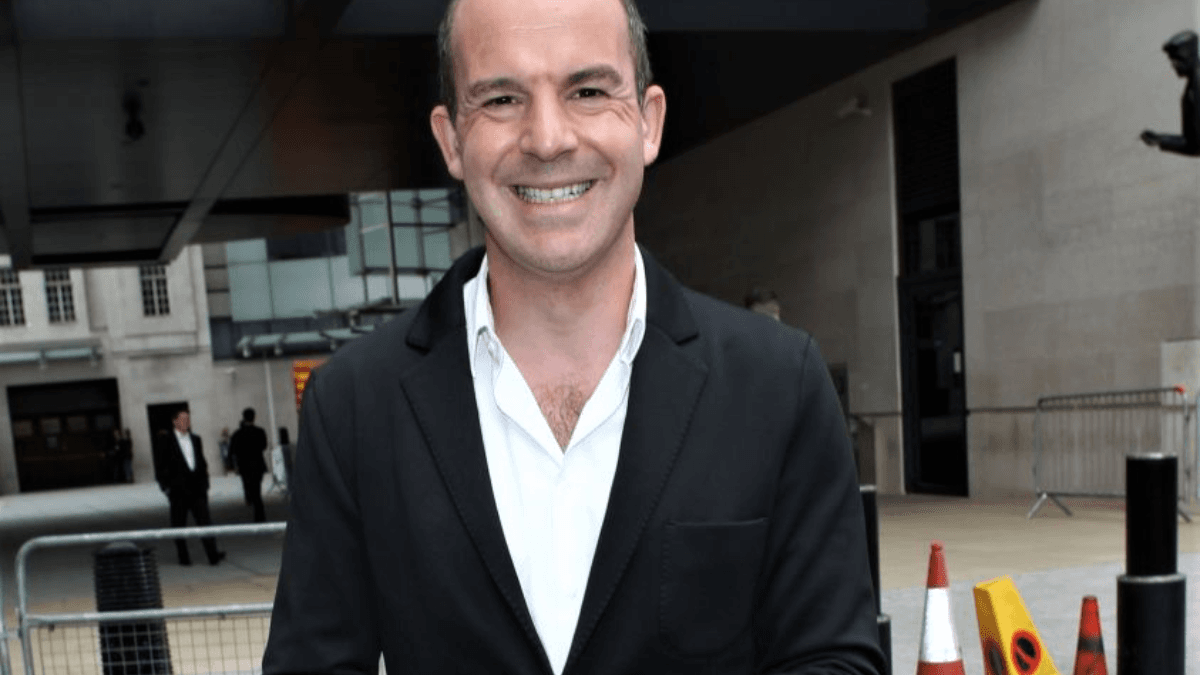 Martin Lewis issues ‘fraud’ warning over car insurance hack that saves drivers hundreds