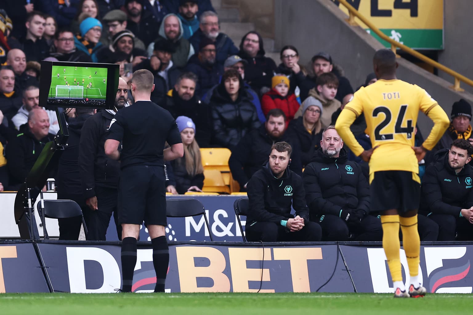 VAR won’t be used in the 3rd and 4th rounds of the FA Cup
