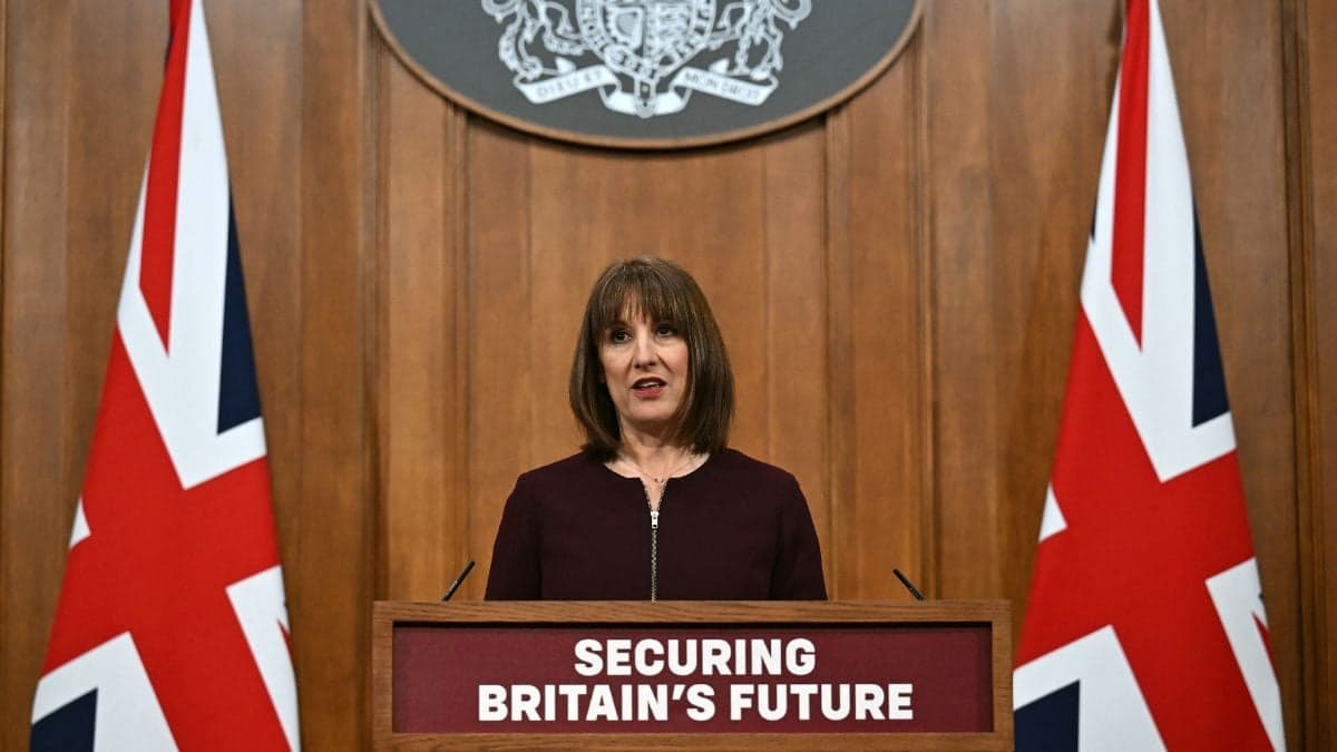 Government pledges to end use of hotels to house asylum seekers