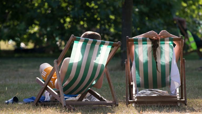 Met Office warn of rise in deaths as heat wave roasts UK