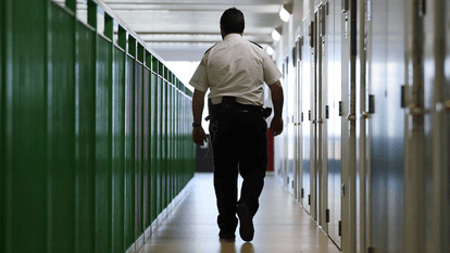 Foreign criminals to face deportation immediately after sentencing under new proposals