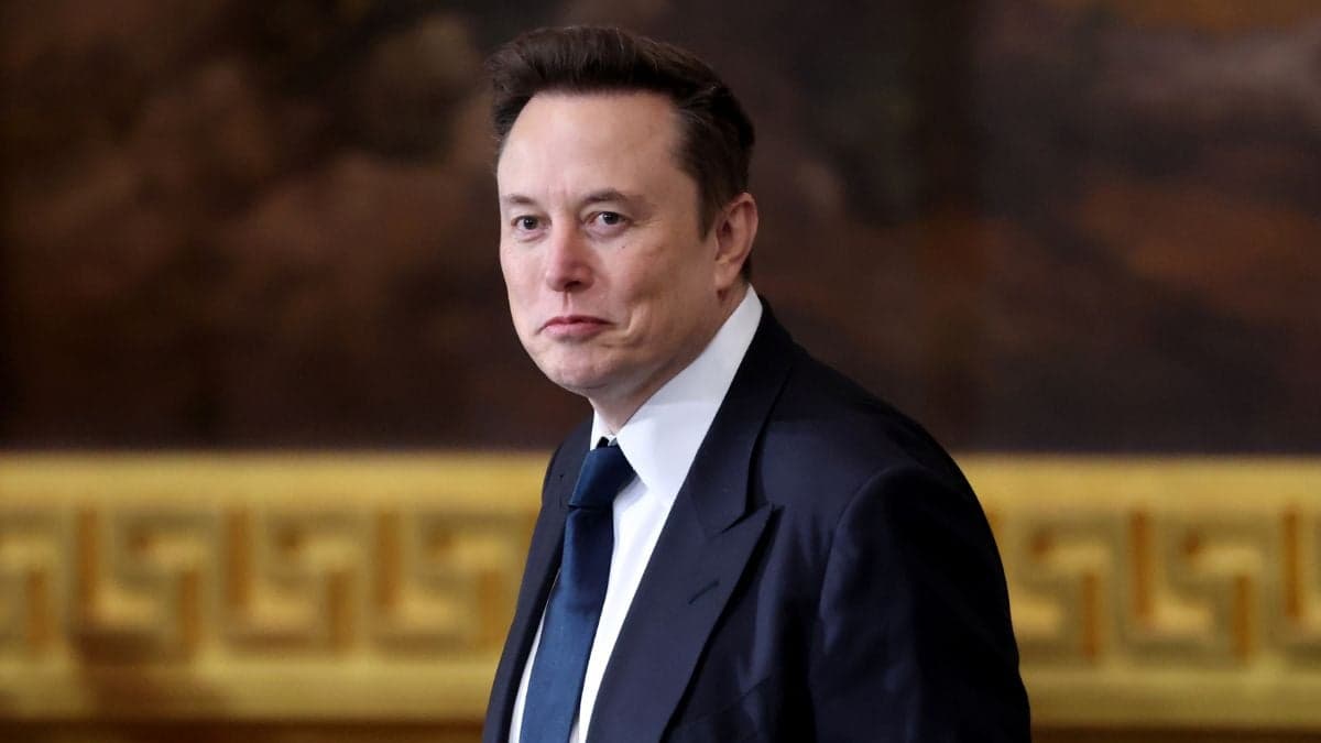 Elon Musk becomes first person to reach a net worth of more than $500bn