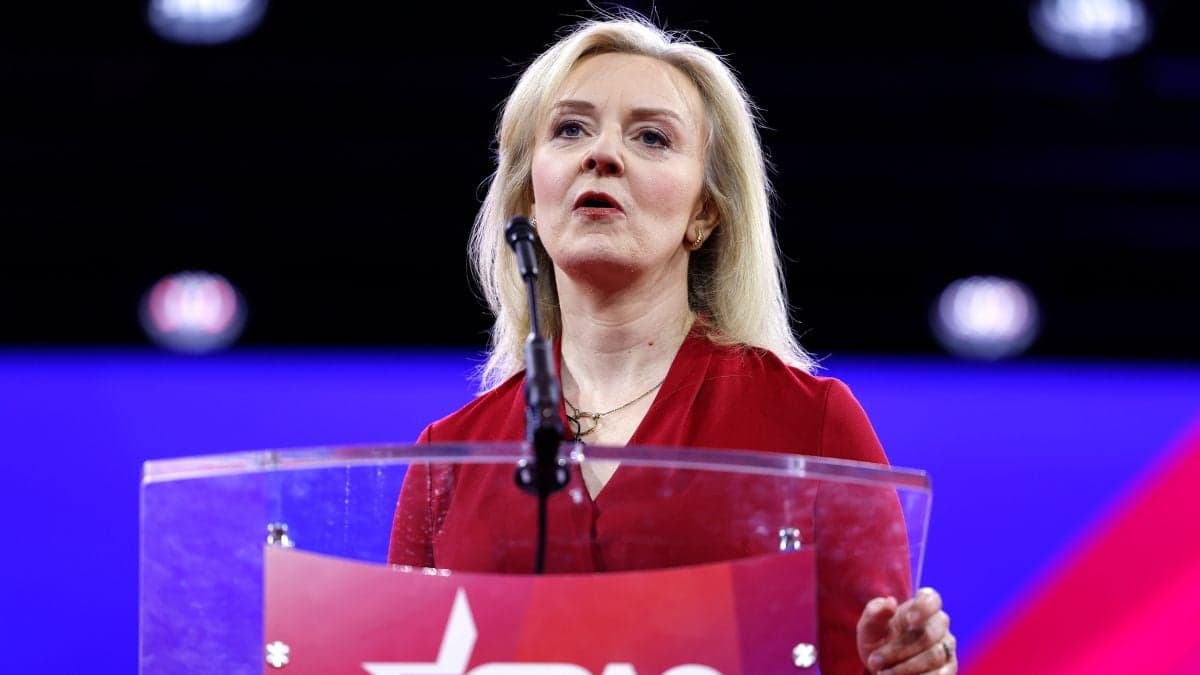 Liz Truss brands Starmer the ‘most unpopular PM in history’ and warns Britain faces ‘four more years of hell’
