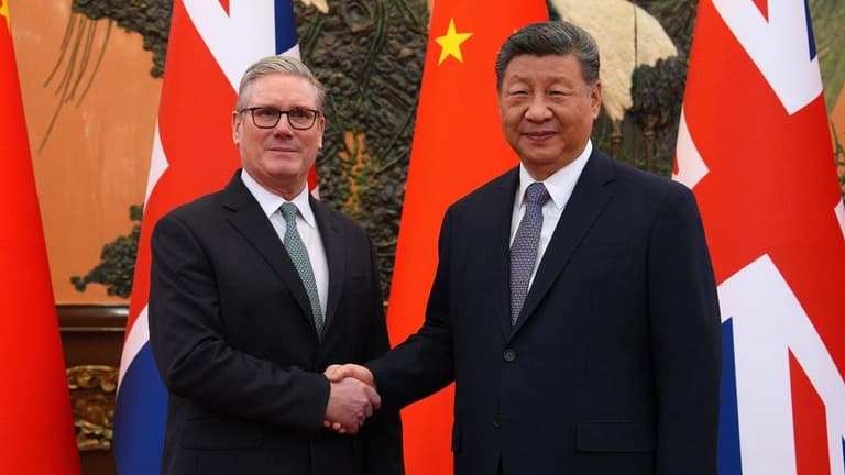 China set to allow visa-free travel for Brits, Starmer confirms