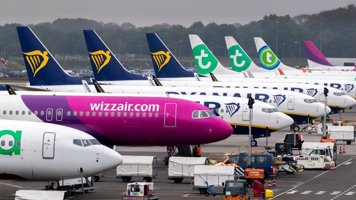 Major airlines suspend flights to 4 key destinations as WW3 fears grip Middle East