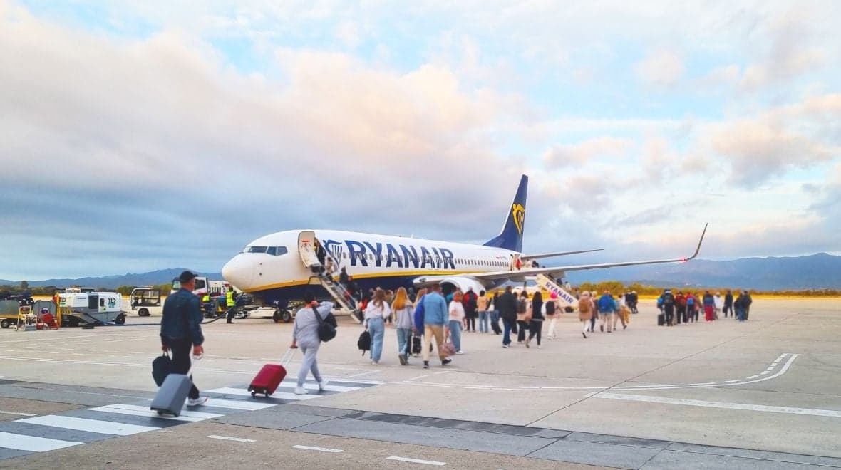 Ryanair-friendly cabin bag that’s ‘perfect for travel’ is on sale for less than £8
