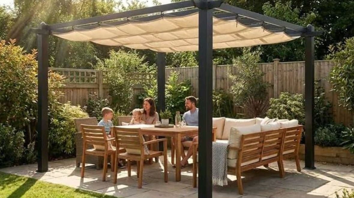 Shoppers can save huge 62% on product that will ‘transform your garden’