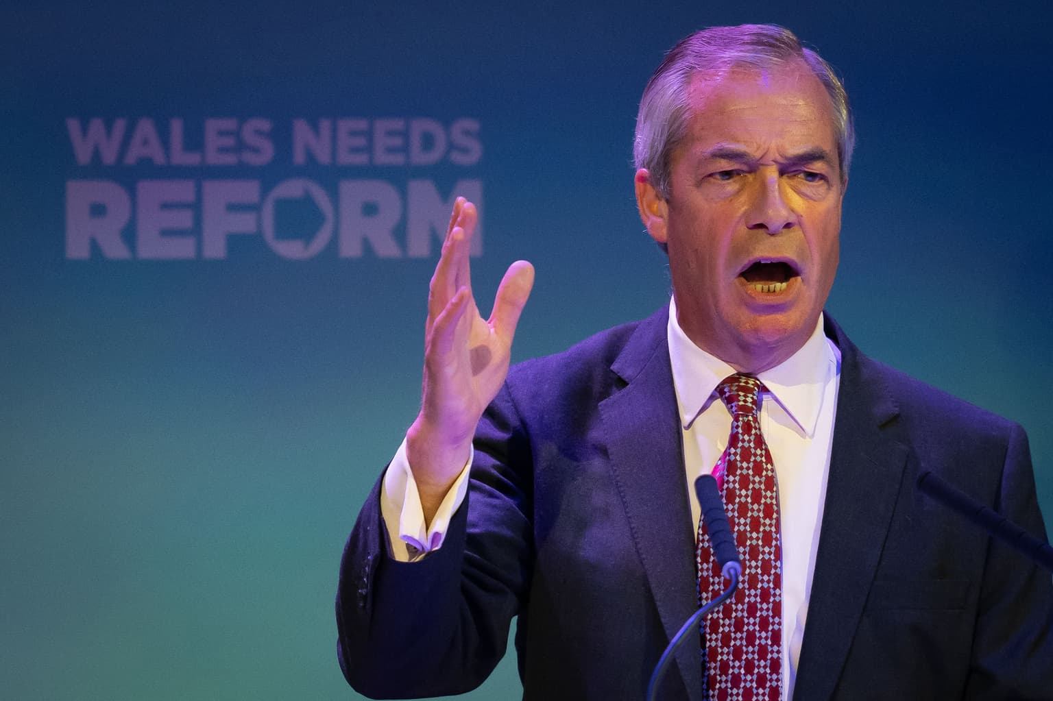 Nigel Farage to face formal investigation over undeclared £5m gift from crypto billionaire
