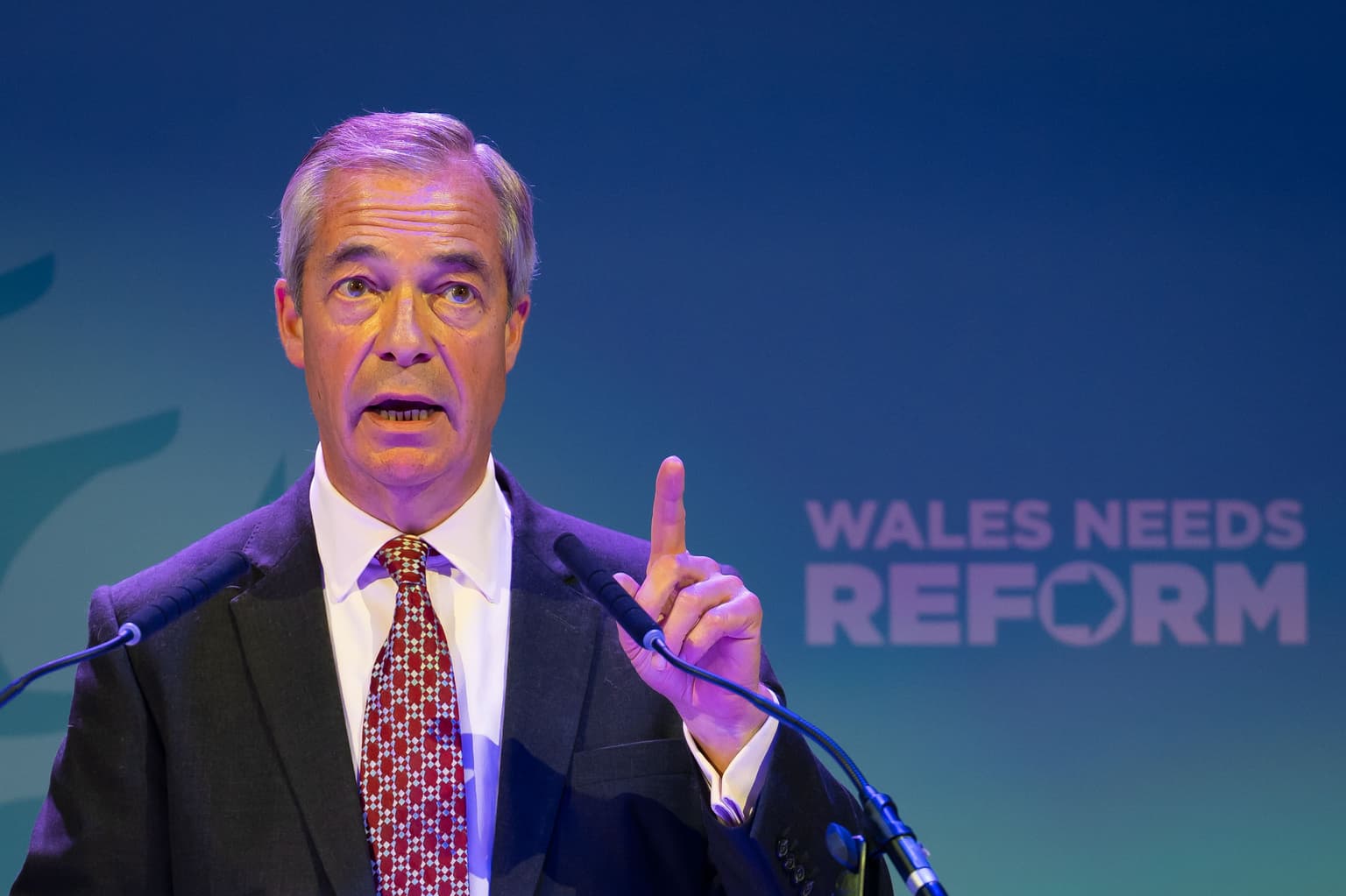 Labour refers Farage’s claims about Russian phone hacking to the police