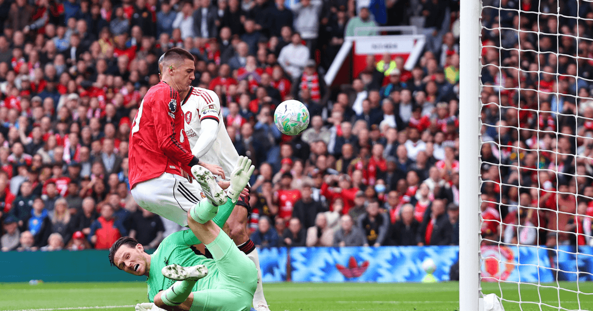Premier League viral moments: Follow all the action from Man United v Liverpool