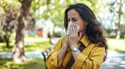 Cheap hacks to help hay fever sufferers as Met Office issue ‘not great news’ warning