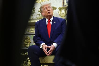 Trump cancels Iran strikes, hinting at surprise Hormuz deal