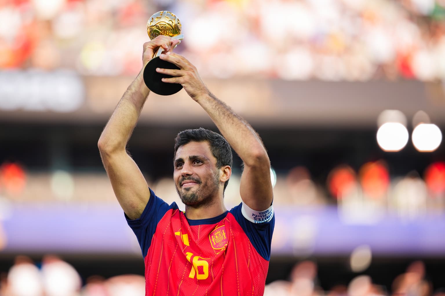 Rodri makes Barcelona transfer decision after Real Madrid talks stall