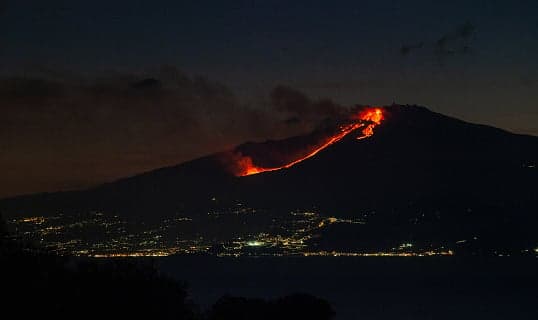 US hiker dies after being struck by lightning while hiking on Mount Etna