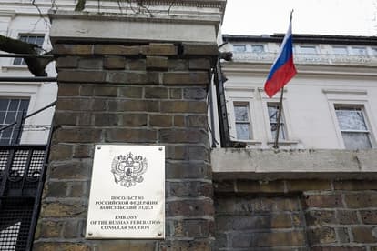 Russian ambassador to the UK withdrawn as Kremlin ratchets up pressure
