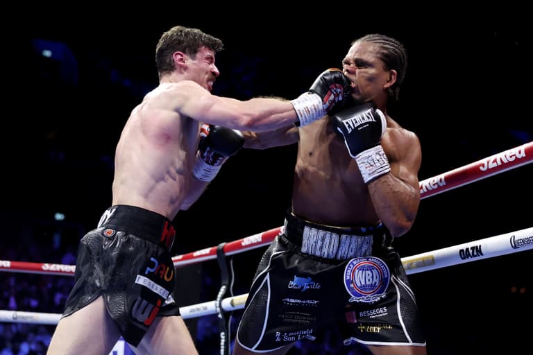 Pressure is all on retiring veteran ahead of Warburton Heaney rematch, says Welshman