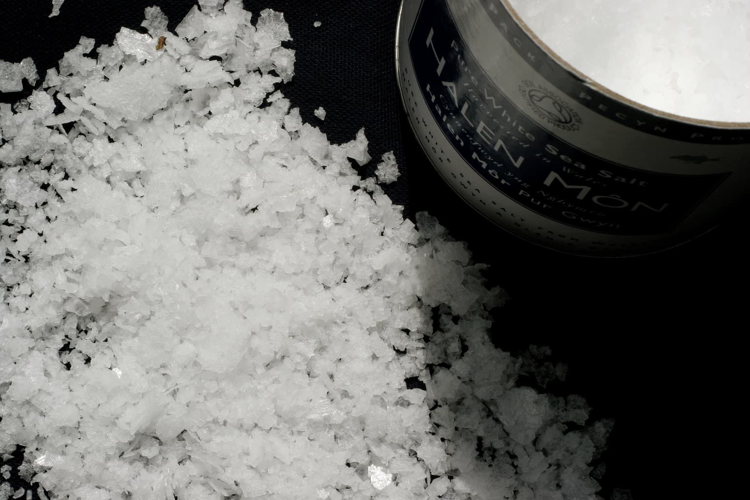 UK households urged to place bowls of salt by windowsills as we enter Autumn