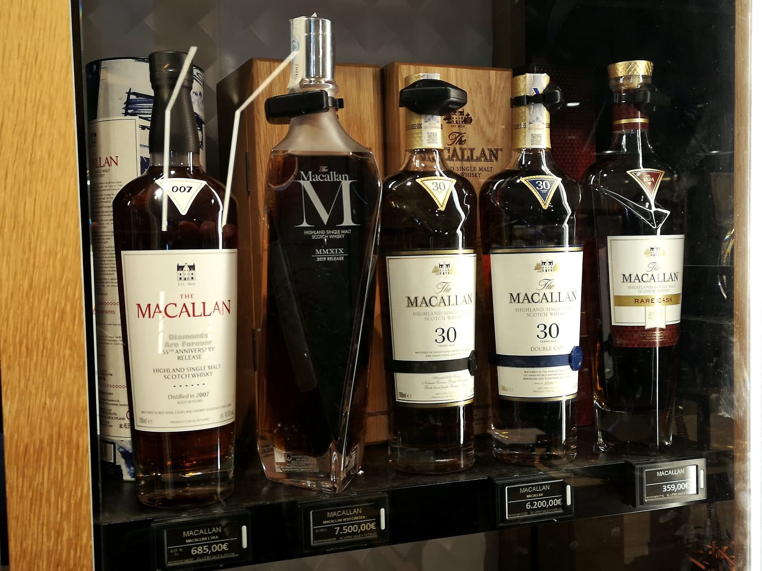Liquor breakthrough: UK university to age whiskey in space for the first time