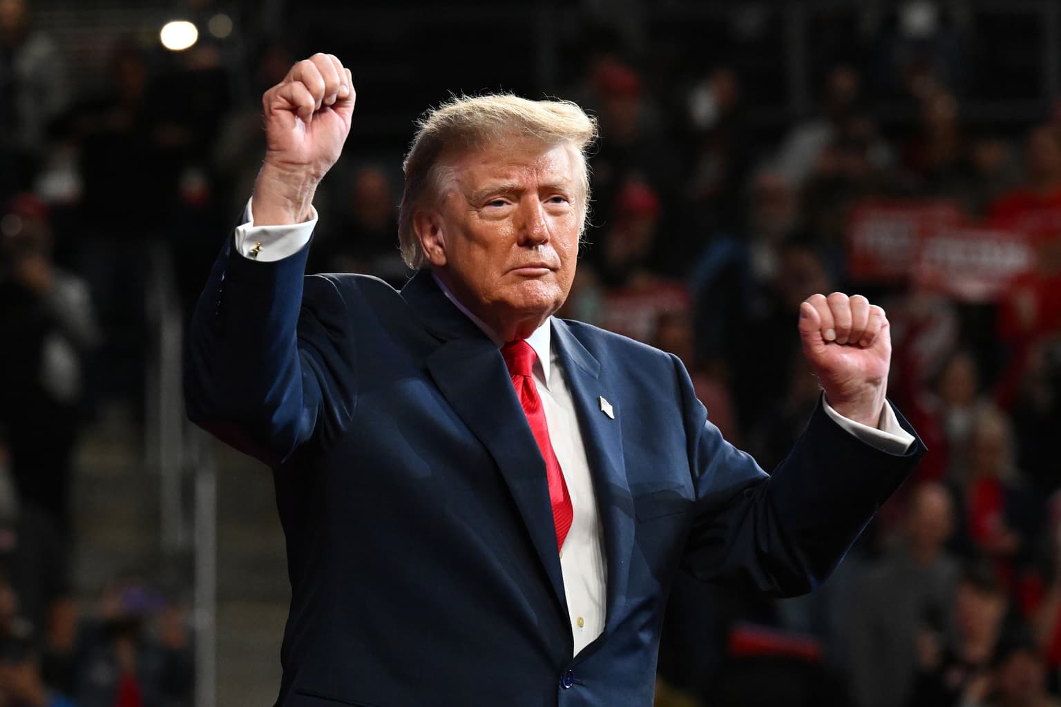 Trump wants to give a new name to the Atlantic or Pacific Oceans