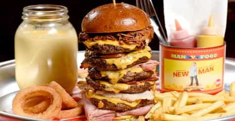 This 3kg cheeseburger is free for anyone who can demolish it under the time limit This 3kg cheeseburger is free for anyone who can demolish it under the time limit